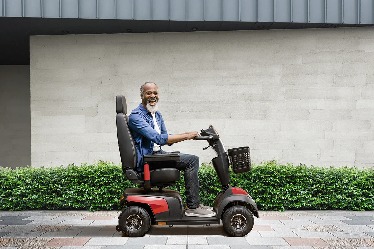 Invacare Comet Pro, Farbe ahornrot Invacare Comet Pro